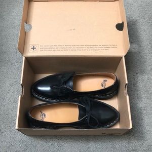 Doc Marten women’s Siano oxfords